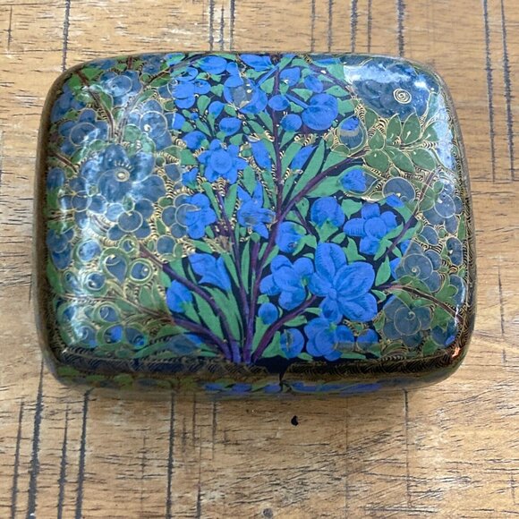 Kashmir India Lacquer Trinket Box Beautiful Blue Flower Glossy Black - Picture 2 of 9